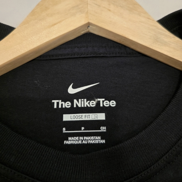 Nike Cotton Long Sleeve Crop Tee Loose Fit Georgia Bulldogs NCAA Black Womens Sm - Picture 2 of 9